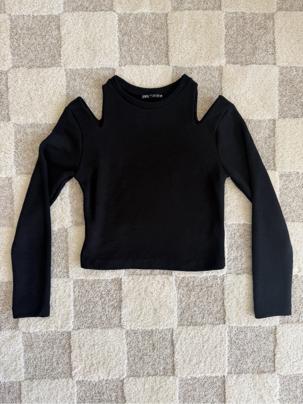 Zara 🖤 Cold-Shoulder Long-Sleeve Top | Size Small